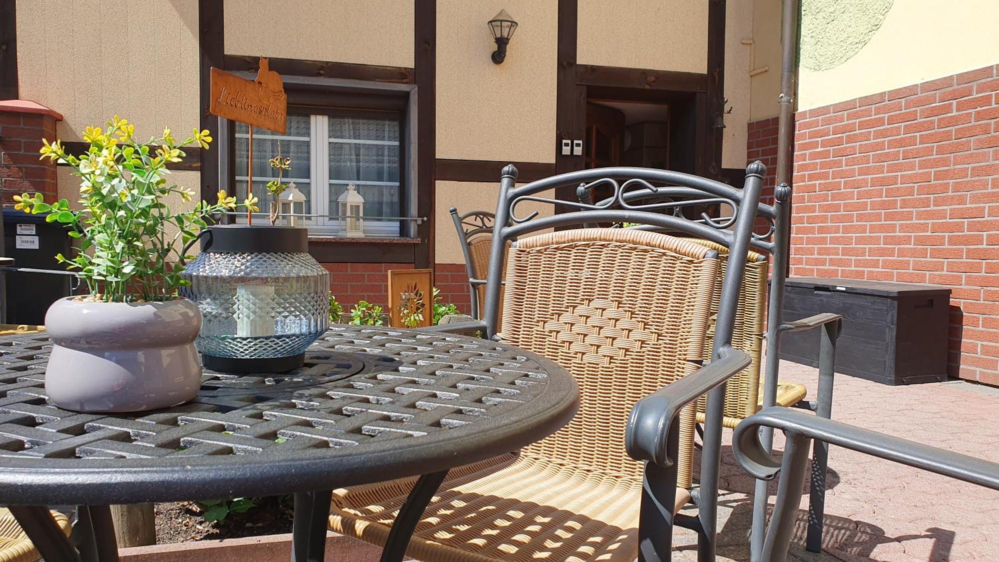 Apartment Gruener Fuerst Mit Sitzecke Im Innenhof & Naehe Park & Erdgeschoss Bad Muskau Ngoại thất bức ảnh