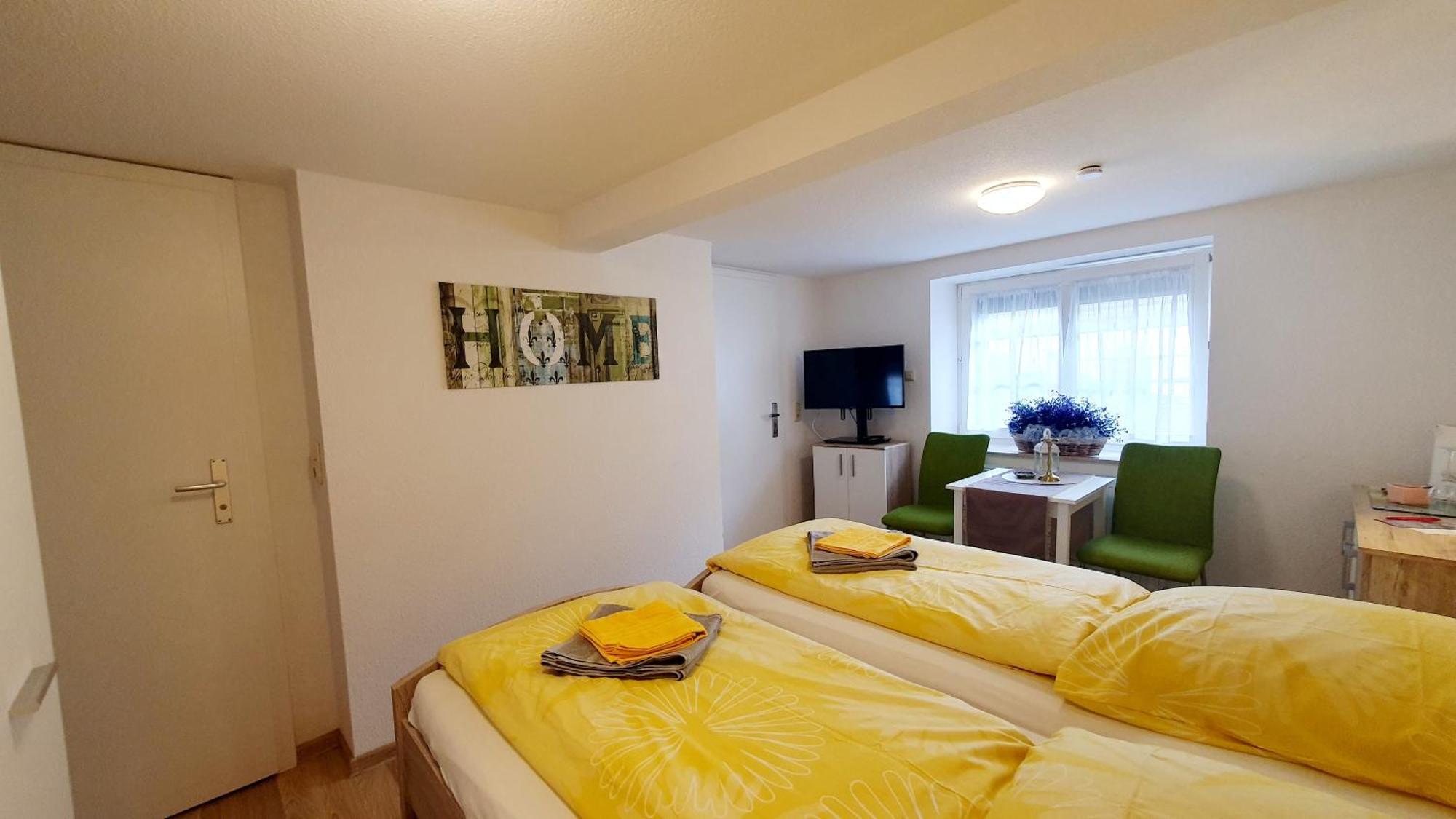 Apartment Gruener Fuerst Mit Sitzecke Im Innenhof & Naehe Park & Erdgeschoss Bad Muskau Phòng bức ảnh